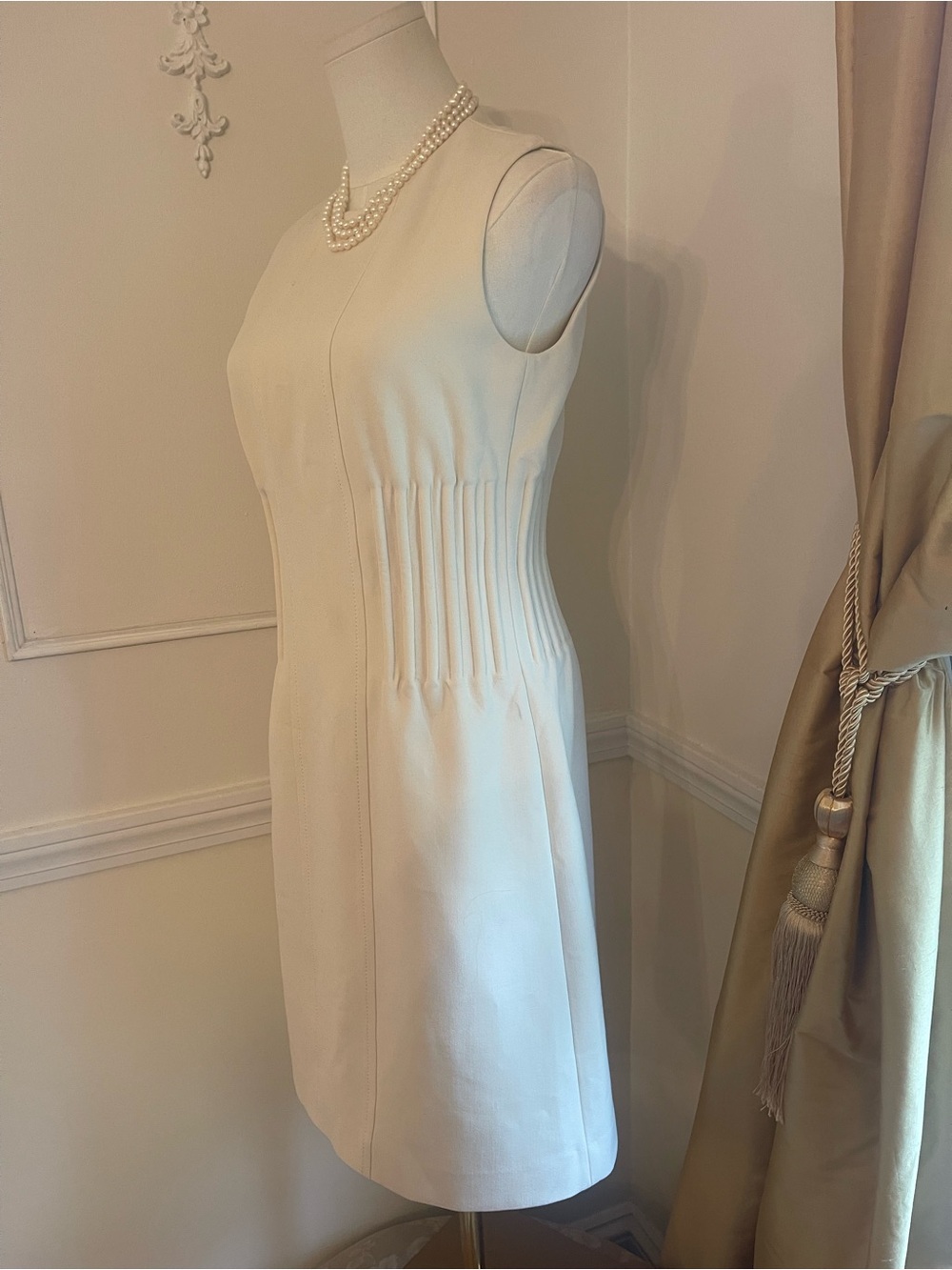 St. John Cream Sleeveless Sheath Dress
